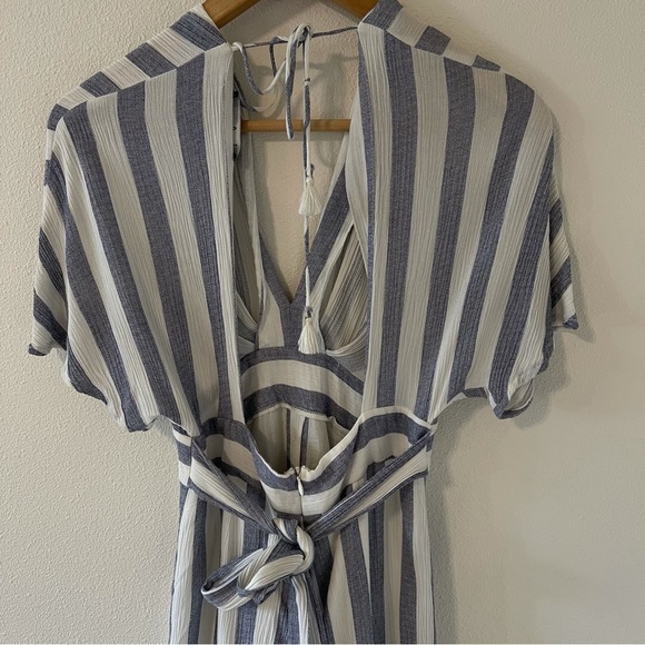 Lulu’s Pier of Influence Blue White Striped Midi Dress Guaze Open Back-XS - Picture 8 of 11